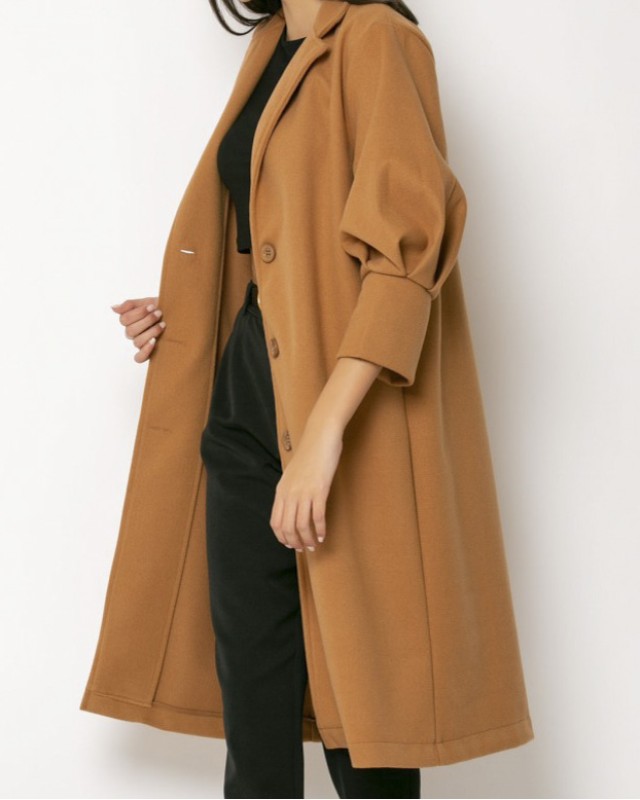Παλτό με πιέτες στο μανίκι κάμελ