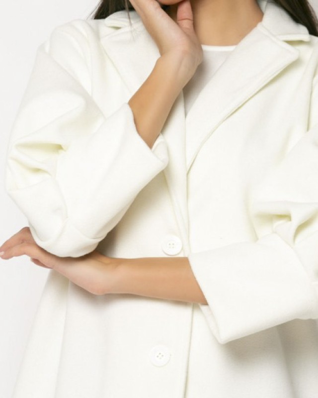 Παλτό με πιέτες στο μανίκι εκρού