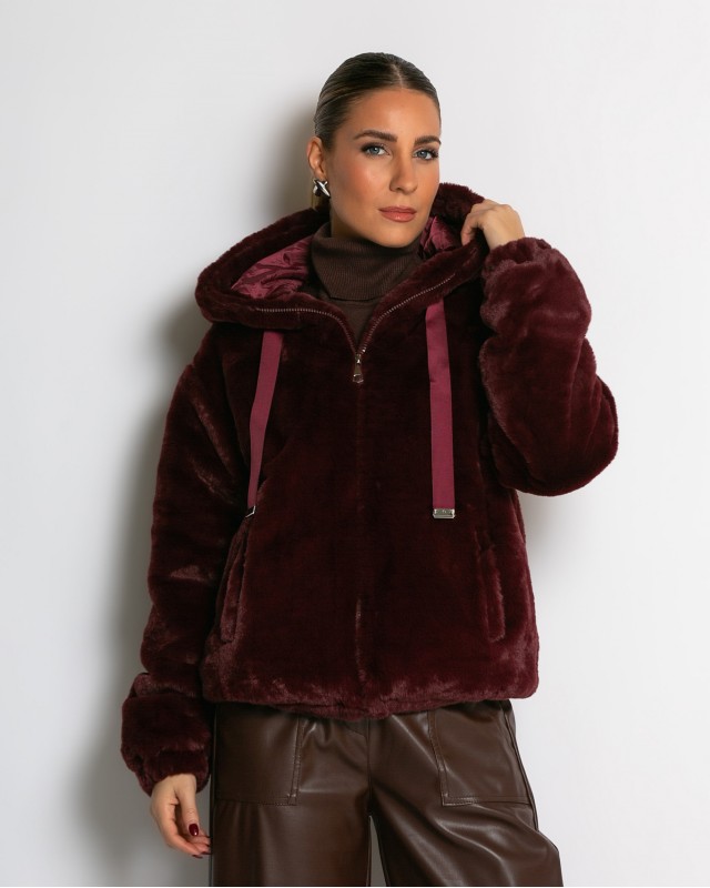 Γούνα με φερμουάρ και κουκούλα μπορντό