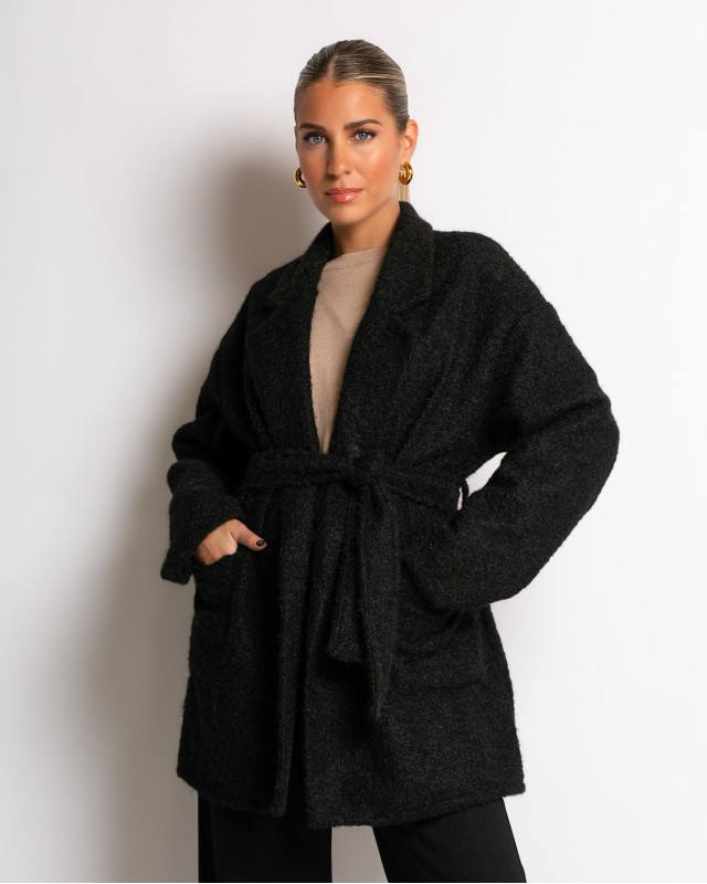 Πανωφόρι μπουκλέ με τσέπες και ζώνη μαύρο