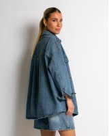 Jean πουκάμισο oversized με μπροστινές τσέπες Jean πουκάμισο oversized με μπροστινές τσέπες