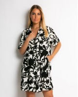 Σετ πουκάμισο και σορτς με baroque print μαύρο Σετ πουκάμισο και σορτς με baroque print μαύρο