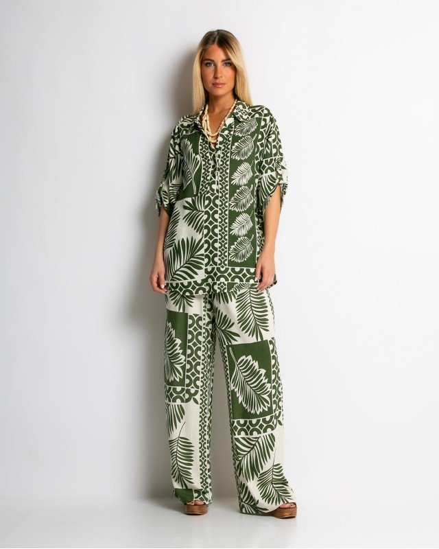 Σετ πουκάμισο και παντελόνι με tropical print λαδί