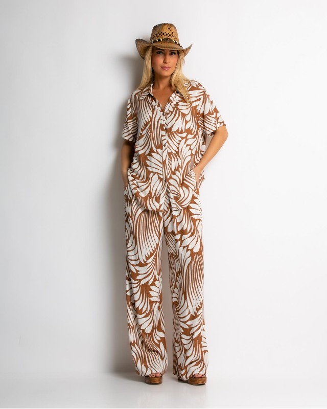 Σετ με leaf print πουκάμισο & παντελόνι ταμπά Σετ με leaf print πουκάμισο & παντελόνι ταμπά