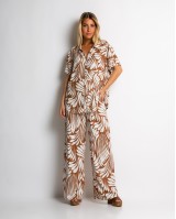 Σετ με leaf print πουκάμισο & παντελόνι ταμπά Σετ με leaf print πουκάμισο & παντελόνι ταμπά