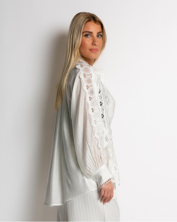 Πουκάμισο με κεντήματα εκρού
