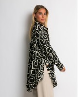 Πουκάμισο maxi με χρυσές λεπτομέρειες μαύρο