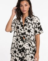 Σετ πουκάμισο κοντομάνικο και σορτς cow print μαύρο