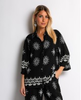 Σετ πουκάμισο και παντελόνι με ethnic print μαύρο Σετ πουκάμισο και παντελόνι με ethnic print μαύρο