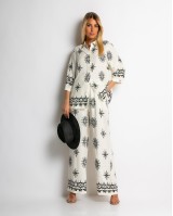 Σετ πουκάμισο και παντελόνι με ethnic print εκρού Σετ πουκάμισο και παντελόνι με ethnic print εκρού
