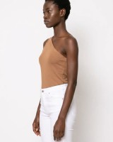 Crop top viscose με έναν ώμο κάμελ