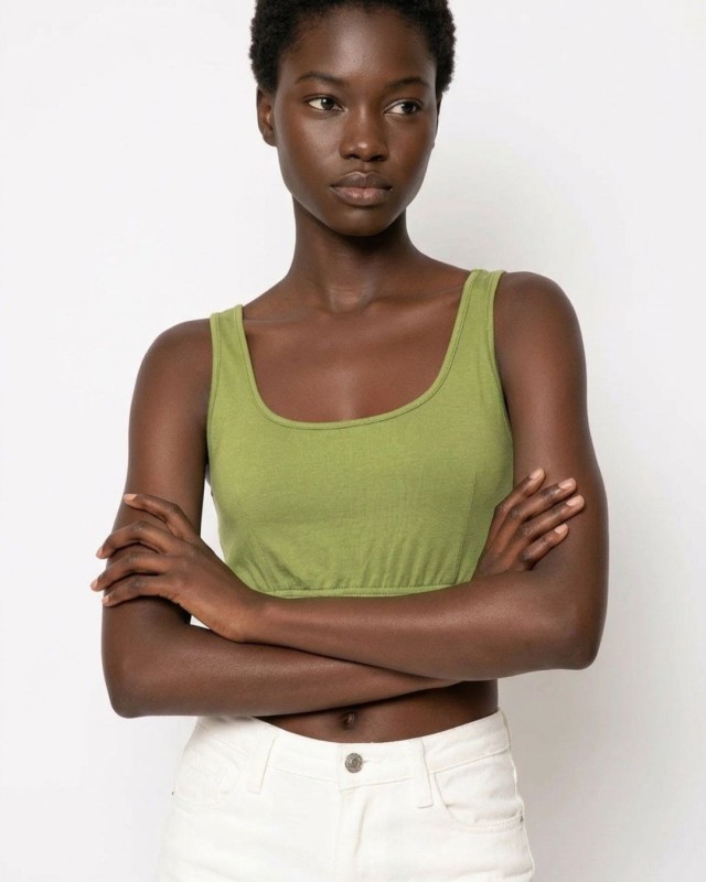 Crop top με χοντρή ράντα και λάστιχο στο τελείωμα λαδί
