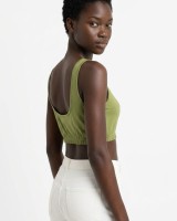 Crop top με χοντρή ράντα και λάστιχο στο τελείωμα λαδί