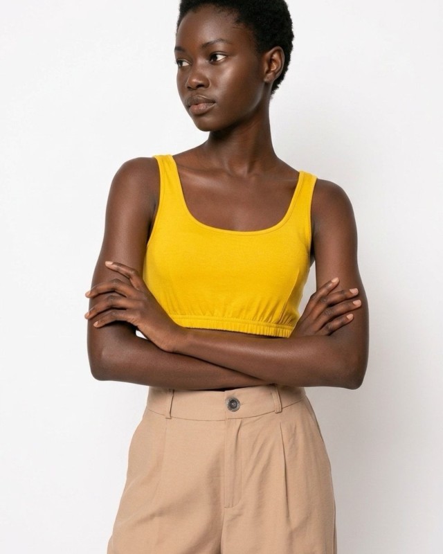 Crop top με χοντρή ράντα και λάστιχο στο τελείωμα μουσταρδί