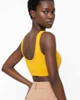 Crop top με χοντρή ράντα και λάστιχο στο τελείωμα μουσταρδί