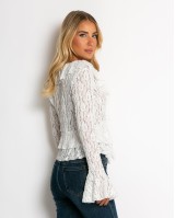 Μπλούζα δαντέλα με δέσιμο μπροστά & βολάν εκρού