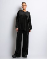 Σετ μπλούζα με λαιμόκοψη και παντελόνα βελουτέ μαύρο