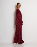 Σετ μπλούζα με λαιμόκοψη και παντελόνα βελουτέ cherry
