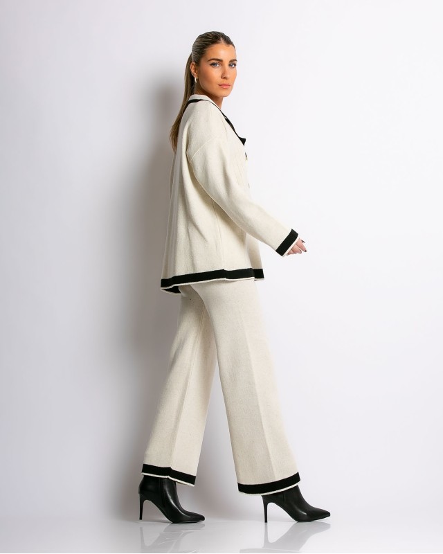 Σετ μπλούζα με χρυσά κουμπιά  και παντελόνι εκρού