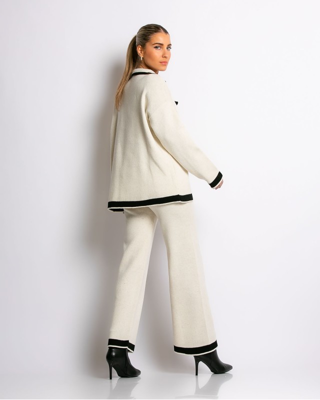 Σετ μπλούζα με χρυσά κουμπιά  και παντελόνι εκρού