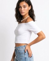 Μπλούζα Crop top με χαμηλούς ώμους λευκό