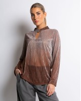Μπλούζα με λάμψη και άνοιγμα στο ντεκολτέ καφέ