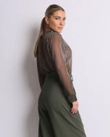 Μπλούζα με λάμψη και άνοιγμα στο ντεκολτέ χακί