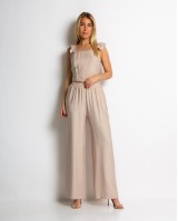 Σετ crop top με βολάν και παντελόνα μπεζ Σετ crop top με βολάν και παντελόνα μπεζ