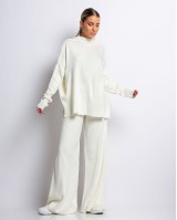 Σετ πλεκτό με κλειστή λαιμόκοψη εκρού