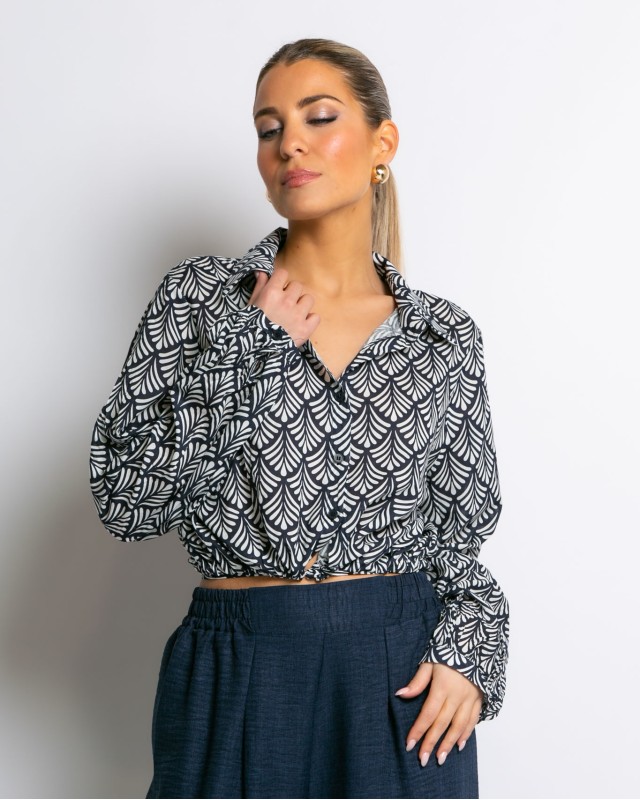 Μπλούζα crop με δέσιμο εμπριμέ navy Μπλούζα crop με δέσιμο εμπριμέ navy
