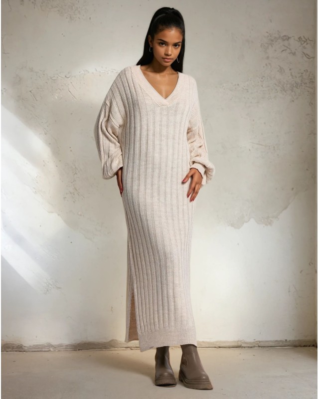 Φόρεμα πλεκτό μακρύ με V μπεζ