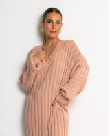 Φόρεμα πλεκτό μακρύ με V σομόν