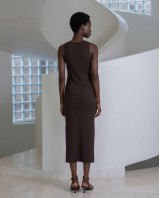 Φόρεμα midi αμάνικο ριπ με άνοιγμα και κουμπιά brown