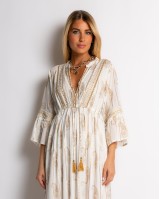 Φόρεμα boho με τρουακαρ μανίκι μπεζ χρυσό Φόρεμα boho με τρουακαρ μανίκι μπεζ χρυσό