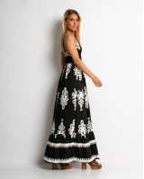 Φόρεμα boho με μοτίβα μαύρο Φόρεμα boho με μοτίβα μαύρο