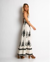 Φόρεμα boho με μοτίβα εκρού Φόρεμα boho με μοτίβα εκρού