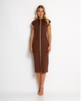 Φόρεμα πλεκτό με απαλή υφή & κάθετες γραμμές καφέ