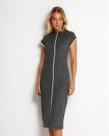 Φόρεμα πλεκτό με απαλή υφή & κάθετες γραμμές ανθρακί