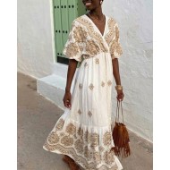 Φόρεμα boho με  κεντήματα εκρού