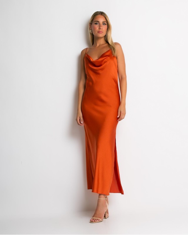 Φόρεμα ντραπέ με σκίσιμο στο πλάι εκάι