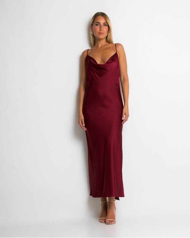 Φόρεμα ντραπέ με σκίσιμο στο πλάι μπορντώ