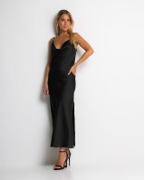 Φόρεμα ντραπέ με σκίσιμο στο πλάι μαύρο