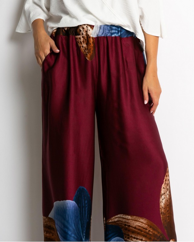 Παντελόνα με floral print μπορντώ Παντελόνα με floral print μπορντώ