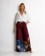 Παντελόνα με floral print μπορντώ Παντελόνα με floral print μπορντώ