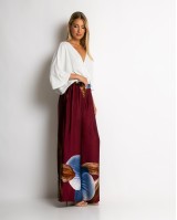 Παντελόνα με floral print μπορντώ Παντελόνα με floral print μπορντώ
