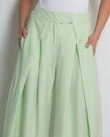 Παντελόνα wide leg με πιέτες μέντα