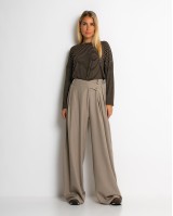 Παντελόνα με κούμπωμα στο πλάι μπεζ