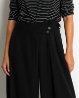 Παντελόνα με κούμπωμα στο πλάι μαύρο