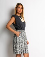 Σορτς με boho print ανθρακί