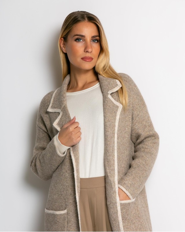 Ζακέτα μακρυά πλεκτή με εξωτερικές τσέπες μπεζ